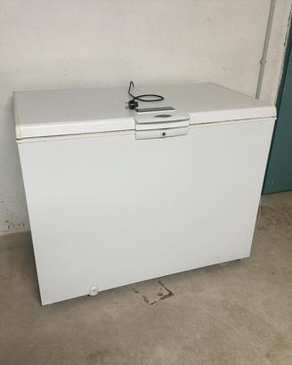 Whirlpool WH2312 - Congelatore a pozzo Litri 225
