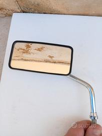 Specchietti cromati per moto e scooter 