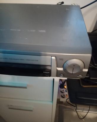 videoregistratore VHS LG