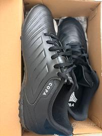 Scarpe da calcetto nere adidas numero 44 nuove