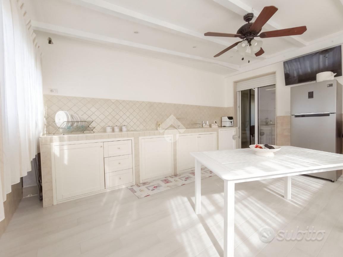 3 LOCALI A MANFREDONIA - Altro