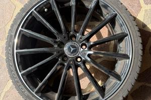 Cerchi 19 Mercedes e gomme Pirelli