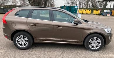 Volvo XC60 PREZZO NON TRATTABILE