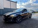 volvo-v40-cross-country-1-6-d2-momentum