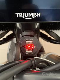 Adattatore usb moto con voltmetro e USB
