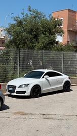 Audi TT quattro
