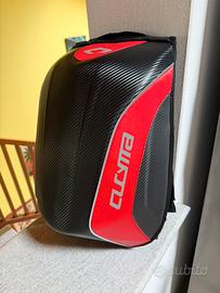 Zaino rigido porta casco