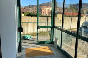 Luminoso spazio a como