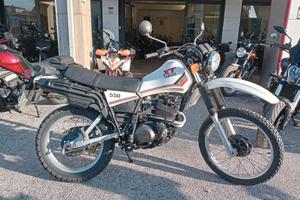Yamaha XT 550 - 1983