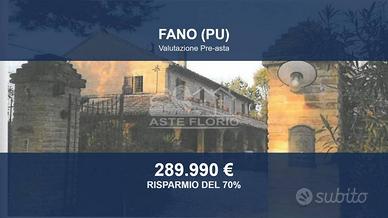 Immobile in asta di 521 m² con più di 5 locali e b