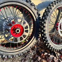 2 cerchi nuovi mai usati