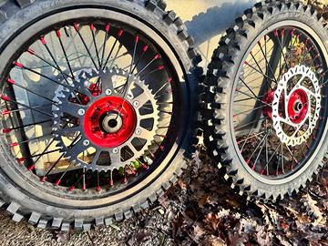 2 cerchi nuovi mai usati