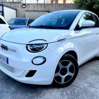 Fiat 500 500e Berlina 42 kWh La Prima