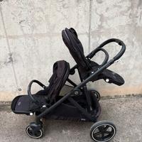 Passeggino gemellare/fratellare