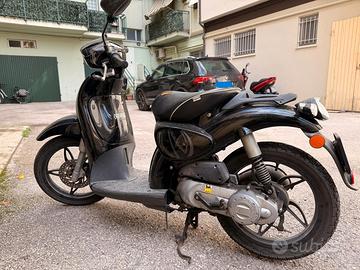 Scoote Scarabeo 50 2T Nero