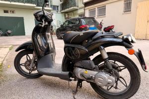 Scoote Scarabeo 50 2T Nero