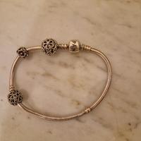 bracciale Pandora con charm