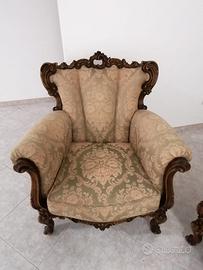 2 poltrone ed 1 divano 3 posti