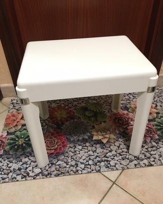 Sgabello bianco in pvc nuovo Carrara & Matta