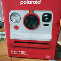 polaroid Now istant camera 