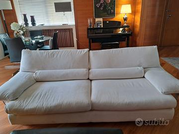 divano contemporaneo