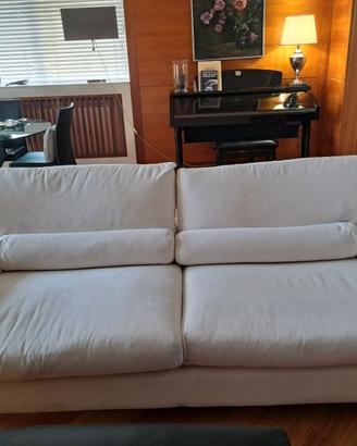 divano contemporaneo