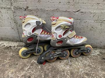 PATTINI A ROTELLE IN FILA