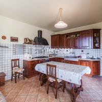 VILLA COMPLETAMENTE INDIPENDENTE IN CLASSE D