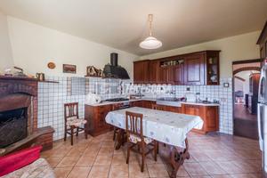 VILLA COMPLETAMENTE INDIPENDENTE IN CLASSE D