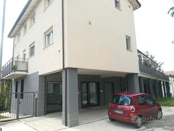 Negozio - Studio luminoso nuovo + ampia cantina