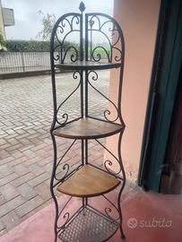 Angoliera per esterno o interno in ferro e legno