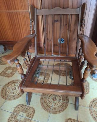 Coppia di 2 poltrone /sedie a dondolo legno