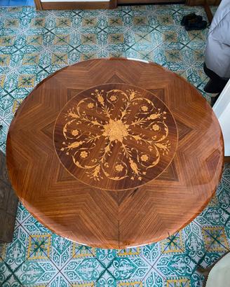 Tavolo rotondo intarsiato