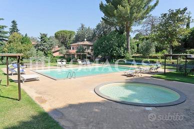 Appartamento di 125 m² con 4 locali a Grottaferrat