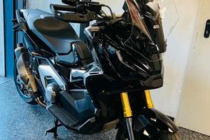 Honda X-ADV 750 DECAT ARROW GOMME PIRELLI 90% PERF
