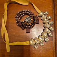 collana e bracciale fantasia