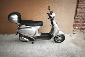 Vespa 125 ET4