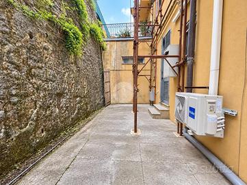 2 LOCALI A GENOVA