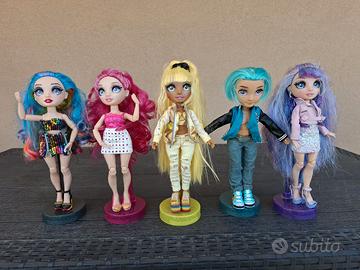 Stock bambole Rainbow Hing originali