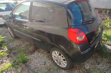 renault clio 1.5 dci 2008 le iene 