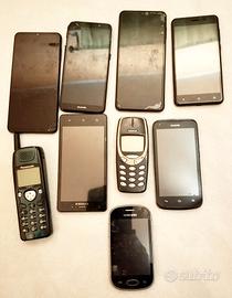 Blocco di cellulari usati e non funzionanti 