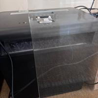 Macchina distruggi e trita documenti