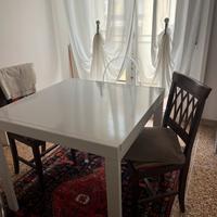 Mobile con pensile , tavolo quadrato