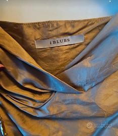 Vestito in seta color oro