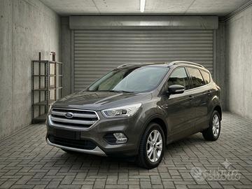 Ford Kuga 2018 • 57.000 km • Valuto scambi