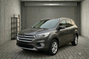 Ford Kuga 2018 • 57.000 km • Valuto scambi