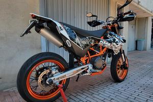 KTM 690 smc r