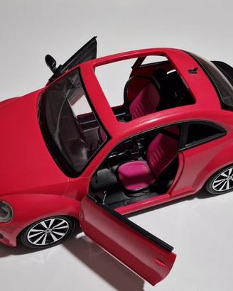 macchina di Barbie New Bettle fucsia