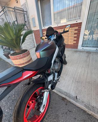 Aprilia rs457