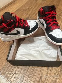 Nike  Air Jordan 1 Mid